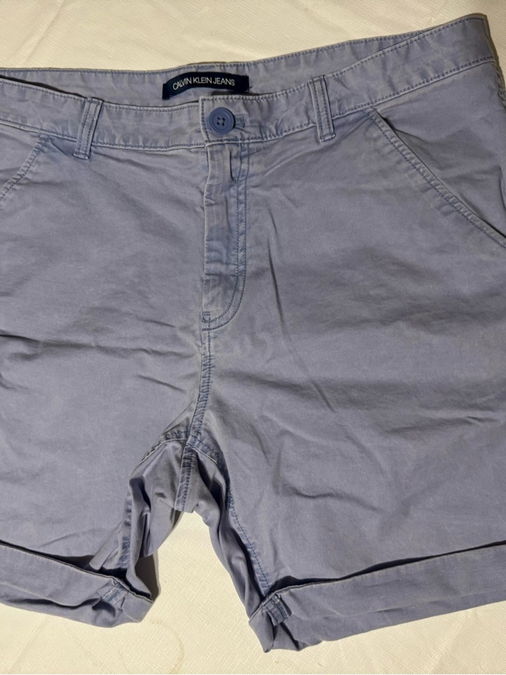 Calvin Klein Jeans Men's Pale Blue Flat-Front Shorts